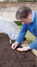  ??  ?? Sowing carrots before spring gives prolonged cropping