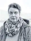  ?? ?? Barbara Zaltenbach-Hanßler ist Tierärztin und Tierschütz­erin.