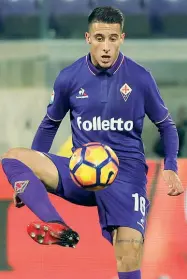  ??  ?? Cristian Tello, alla seconda stagione con la maglia della Fiorentina È arrivato in prestito dal Barcellona