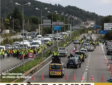  ??  ?? Sur l’autoroute, au niveau de Valgora.