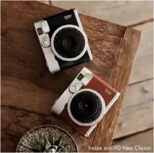  ??  ?? Instax mini90 Neo Classic