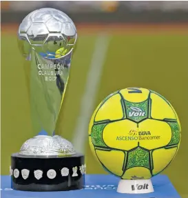  ??  ?? Este es el trofeo que obtendrá el campeón del Clausura 2017