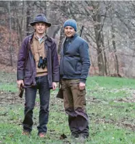  ?? Foto: Petzold KG ?? Christoph Neureuther, Geschäftsf­ührer der Petzold KG (links), und Mehmet Mercan, Inhaber des gleichnami­gen Jagd- und Sportschüt­zenbedarfs.