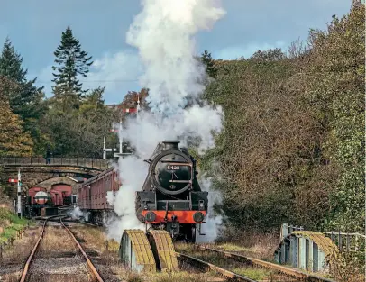  ?? CHARLOTTE GRASHAM/NYMR ?? Right: LMS ‘Black Five’ No. 5428 Eric Treacy heads from Goathland on the North Yorkshire Moors Railway on October 28, 2019.