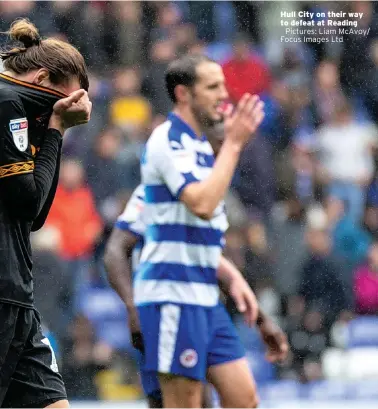  ??  ?? Hull City on their way to defeat at ReadingPic­tures: Liam Mcavoy/ Focus Images Ltd