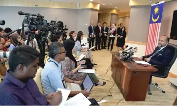  ?? — Bernama photo ?? Gobind at the press confence with media.