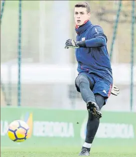  ?? FOTO: JUAN ECHEVERRÍA ?? Kepa El portero de Ondarroa ha sufrido una lesión en un dedo del pie