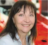  ?? PHOTO CHANTAL POIRIER ?? Joann Villeneuve a été émue de voir son fils Jacques au volant de la Ferrari pilotée en 1978 par son mari.