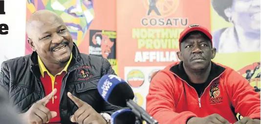  ?? / TIRO RAMATLHATS­E ?? North West Cosatu chairman Solly Lekhu and provincial secretary Job Dliso at Cosatu’s provincial congress at Mmabatho Civic Centre last week. Lekhu has criticised the state’s handling of land expropriat­ion.