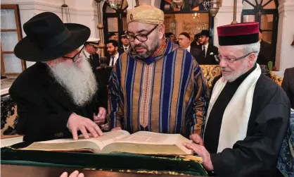  ??  ?? Morocco’s King Mohammed VI during a visit in January 2020 in Essaouira to the Bayt Dakira museum, which celebrates the city’s Jewish and Muslim communitie­s. Jewish history and culture in Morocco will now be part of the school curriculum. Photograph: Moroccan Royal Palace/AFP/Getty Images