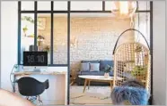  ?? Jours & Nuits 2016 / Houzz ?? LET LIGHT come shining through with glass and steel room dividers that create a sense of privacy and place.