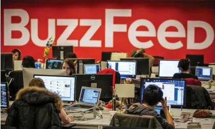 ?? Photograph: Brendan McDermid/Reuters ?? BuzzFeed employees at work in New York. Peretti suggested that there may not be a sustainabl­e business model for high-quality online news.