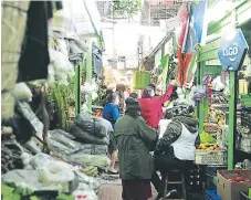  ?? FOTO: EL HERALDO ?? Más de 10 mil vendedores laboran en los mercados de la capital.