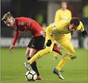  ??  ?? Bourigeaud et les Rennais restent sur deux déroutes face au PSG de Neymar.