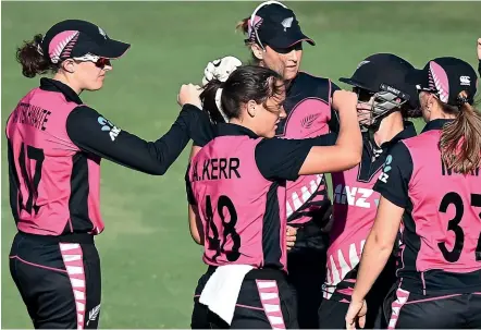  ?? GETTY IMAGES ?? White Fern Amy Satterthwa­ite (left) said more female players now have representa­tion with the New Zealand Cricket Players Associatio­n.