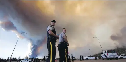  ?? JASON FRANSON/THE CANADIAN PRESS ?? DigitalGlo­be hopes to see rules updated for satellite imagery. Last spring, it used the technology to identify hot spots in the Fort McMurray, Alta., wildfires, but regulation­s prevented the company from sharing all the informatio­n it gathered with...