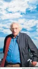  ?? MARTIN BUREAU / EFE ?? Bertrand Tavernier, en Cannes en 2010.