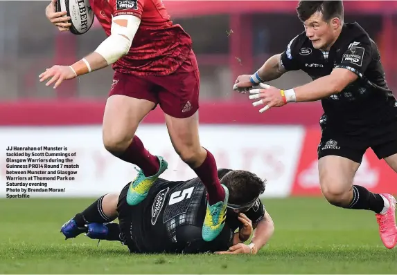  ??  ?? JJ Hanrahan of Munster is tackled by Scott Cummings of Glasgow Warriors during the Guinness PRO14 Round 7 match between Munster and Glasgow Warriors at Thomond Park on Saturday eveningPho­to by Brendan Moran/ Sportsfile