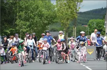  ??  ?? Over 100 people turned up to do the cycle.