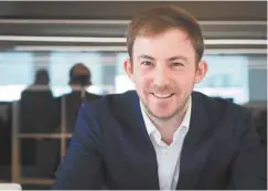  ?? JACQUES NADEAU LE DEVOIR ?? Michael Katchen, âgé de 29 ans, a fait naître Wealthsimp­le en conseillan­t des amis dans leurs investisse­ments.