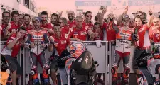  ?? MILAGRO ?? La felicità della Ducati per la doppietta in qualifica ad Alcaniz