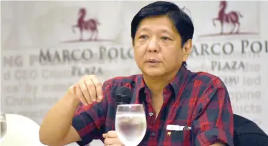  ?? PAUL JUN E. ROSAROSO ?? Former senator Ferdinand “Bongbong” Marcos talks about his election protest against Vice President Leni Robredo during his visit to Cebu yesterday.