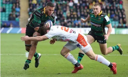  ?? ?? Lewis Ludlam (left) is poised to follow in the footsteps of several England internatio­nals and play in France’s Top 14. Photograph: Nigel French/PA