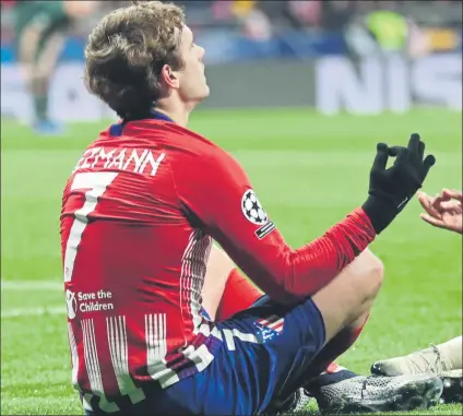  ?? FOTO: AP ?? celebrando de eta particular manera con Lemar su gol del miércoles ante el Mónaco