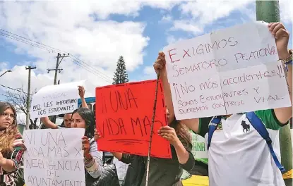  ?? MARICARMEN RELLO ?? Los alumnos denunciaro­n falta de seguridad en los alrededore­s del centro educativo