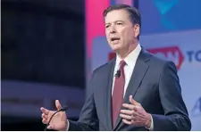  ??  ?? El ahora ex director general del FBI, James Comey, en un evento el lunes. El funcionari­o fue despedido por Trump, quien alegó “falta de confianza”.