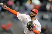  ?? RAY CHAVEZ — BAY AREA NEWS GROUP ?? San Francisco Giants pitcher Jakob Junis delivers against the Atlanta Braves during a game last season.