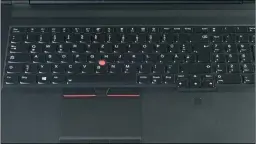  ??  ?? Das P73 bietet bewährte ThinkPadQu­alität inklusive toller Tastatur und dem bekannten roten Trackpoint.