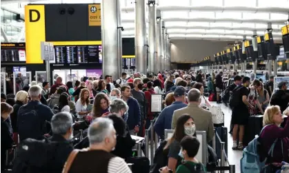  ?? ?? Departing passengers queueing at Terminal 2 at Heathrow airport this week. Photograph: Henry Nicholls/Reuters