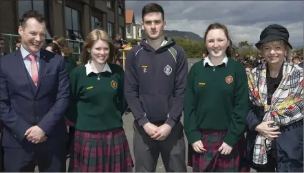  ??  ?? Deputy principal Simon Carey and principal Mary O’Doherty with new deputy head girls Doireaan Brosnan and Emer Nolan and deputy head boy Elliot Devon Hurley.