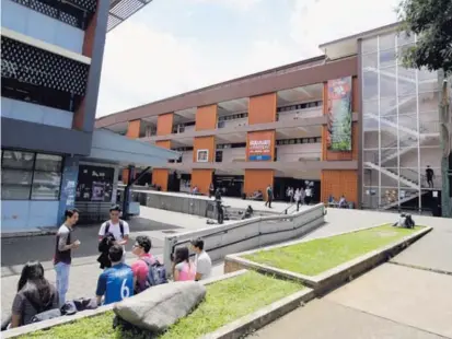  ?? JULIANA BARQUERO/ARCHIVO ?? La Universida­d de Costa Rica no solo es la casa de enseñanza que recibe más dinero del FEES, sino que es la universida­d pública con menor crecimient­o en matrícula en los últimos 10 años.