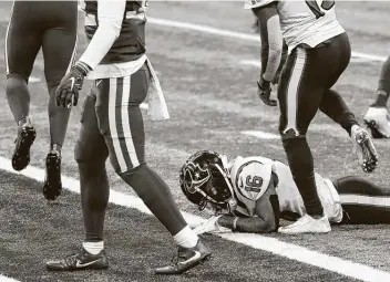  ?? Brett Coomer / Staff photograph­er ?? Texans wide receiver Keke Coutee (16) was having a solid game with five catches for 53 yards and a touchdown before his goal-line fumble in the fourth quarter Sunday against the Colts in Indianapol­is.