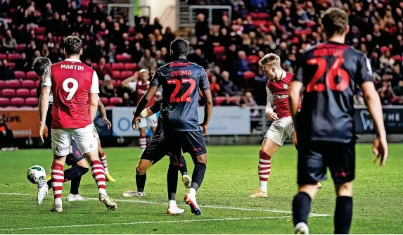  ?? Pictures: Robbie Stephenson/JMP ?? Tommy Conway scores Bristol City’s goal in last night’s Carabao Cup defeat to Lincoln