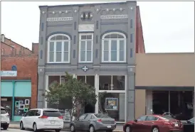  ?? Doug Walker / Rome News-Tribune ?? The first four tenants in the food court at 114 Broad St. will offer Philly cheesestea­ks, Asian cuisine, Mexican, and a seafood/wings shop. The food court is slated to open around July 1.