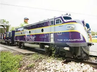  ?? ?? Central Florida Zoo and Botanical Gardens has brought back a popular guest experience: the zoo train.