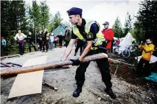  ?? Arkivbild: Scanpix ?? Gruvkonfli­kten i Kallak utanför Jokkmokk sträcker sig flera år tillbaka, och har kantats av demonstrat­ioner, protester och blockader för provborrni­ngar till gruvan. Här vid en protestakt­ion 2013.