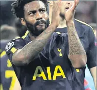  ??  ?? I’M BACK: Rose applauds fans at the Bernabeu