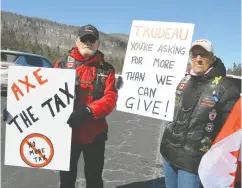  ?? CHRISTINE THERIAULT / POSTMEDIA NEWS FILES ?? Protesters on the Trans-canada Highway near Edmundston, N.B., demonstrat­e against the carbon tax. Small businesses aren’t being treated fairly under the current carbon pricing regimen, Dan Kelly says.