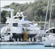  ??  ?? Le secteur de l’emploi maritime est en quête de bras, à terre comme en mer.