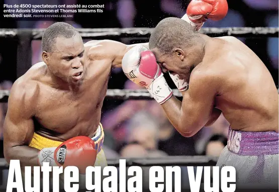  ??  ?? Plus de 4500 spectateur­s ont assisté au combat entre Adonis Stevenson et Thomas Williams fils vendredi soir.