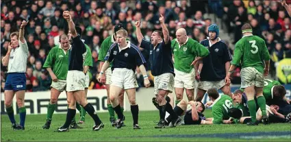  ??  ?? THISTLE DO IT: Scotland celebrate an easy victory over Ireland in 1999, the last time they won the championsh­ip