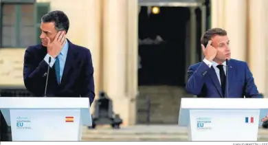  ?? JUANJO MARTÍN /· EFE ?? Pedro Sánchez y Emmanuel Marcon en el transcurso de una cumbre en Malta.