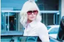  ??  ?? ATOMIC BLONDE: Charlize Theron er agent Lorraine Broughton.