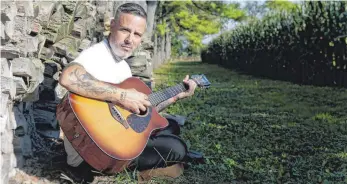  ?? FOTO: TOM BEJGROWICZ ?? Ausgeglich­ener als früher: der 45-jährige Musiker Nathan Gray.