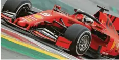  ?? Foto: dpa ?? Sebastian Vettel und sein neuer Ferrari präsentier­en sich in den ersten Testfahrte­n als ein schnelles Duo.