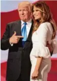  ?? Foto: dpa ?? Auf seine Frau Melania kann Donald Trump im Wahlkampf zählen.